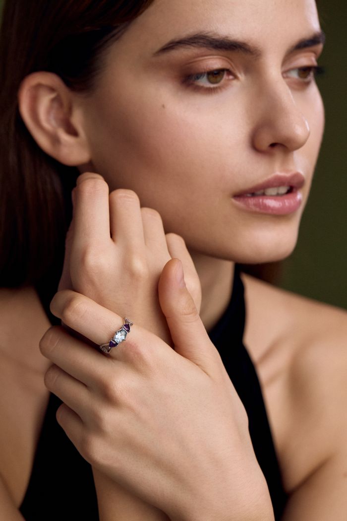 Lyra Promise Ring in 18kt White Gold